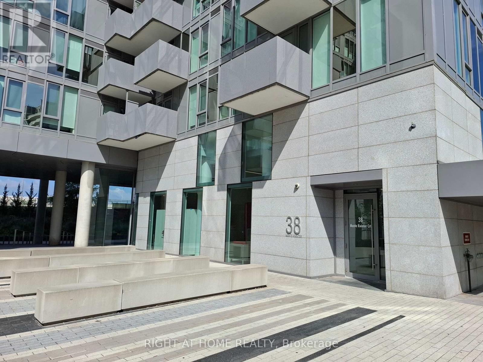 Property image for 425 - 38 MONTE KWINTER COURT|Toronto (Clanton Park), Ontario M3H0E2