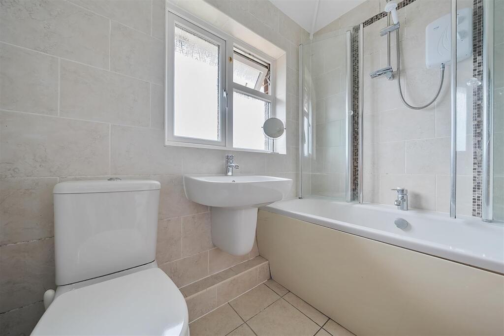 Additional image 17 of Kitchener Crescent, Poole