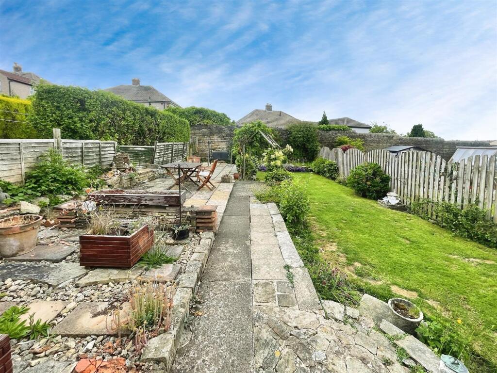 Additional image 19 of Farfield Grove, Bradford, BD6