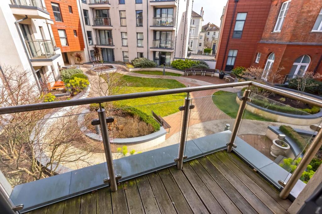 Additional image 12 of Clifton Hill, Brighton