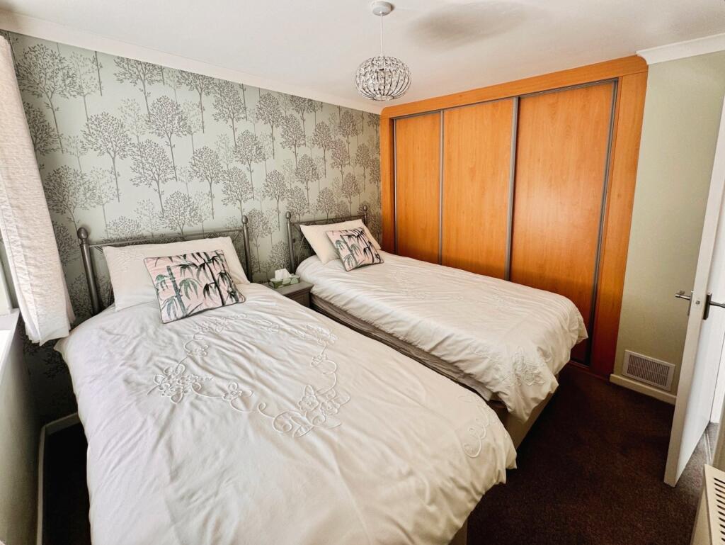 Additional image 17 of Dewsbury Road, Gomersal, Cleckheaton, West Yorkshire, BD19
