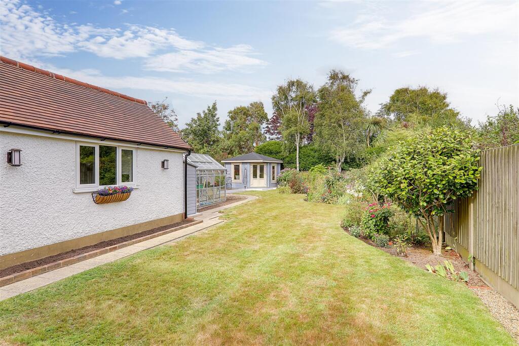 Additional image 35 of Sandwich Road, Worthing