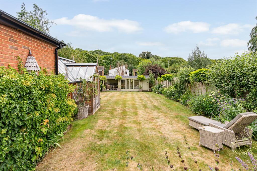 Additional image 25 of Wendover Drive, Welwyn