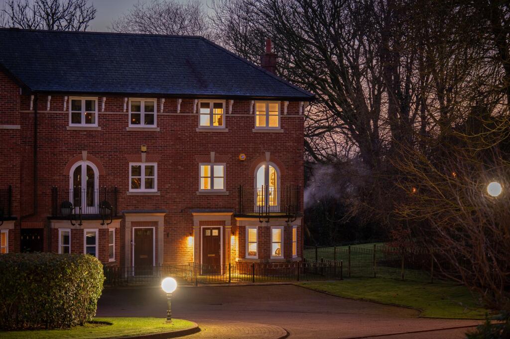 Additional image 5 of Greenmount Close, Heaton, BL1 5 – Exclusive Gated Home with a South-Facing Garden & Luxury Interiors