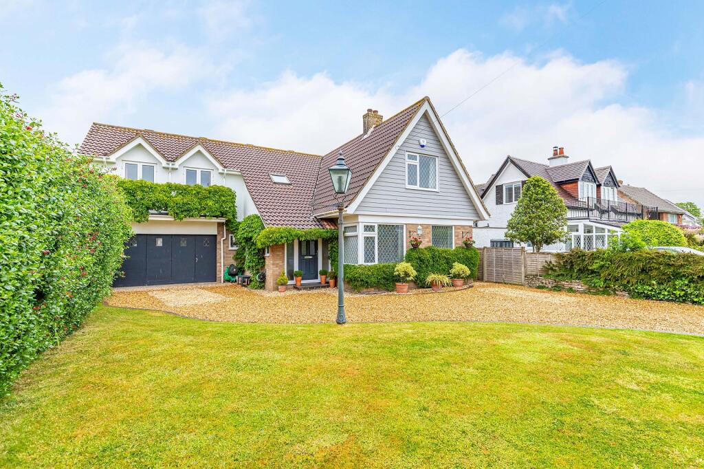 Additional image 4 of Barton Wood Road, Barton On Sea, New Milton, Hampshire. BH25 7NN