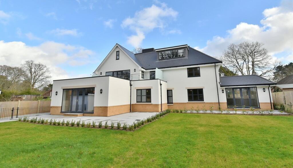 Additional image 15 of 14 Golf Links Road, Ferndown, BH22