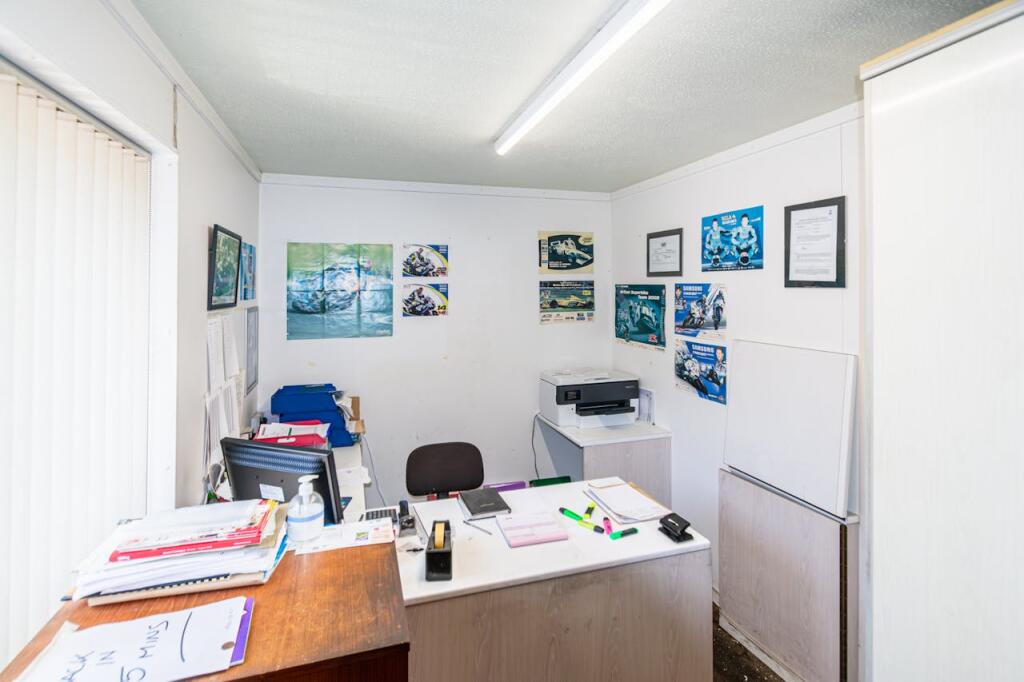 Additional image 4 of Unit B2, Forelle Centre, Black Moor Road, Ebblake Industrial Estate, Verwood, BH31 6BB