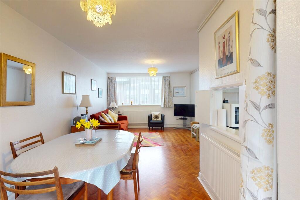 Additional image 5 of White Horses, Marine Drive, Barton on Sea, Hampshire, BH25