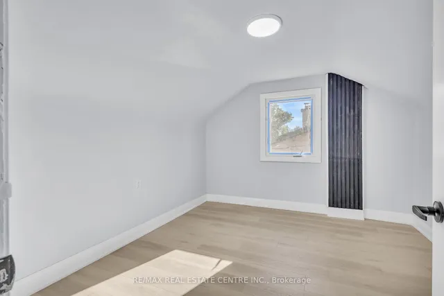 Additional image 19 of 84 Avalon Pl