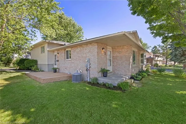 Additional image 35 of 5 Uxbridge Cres