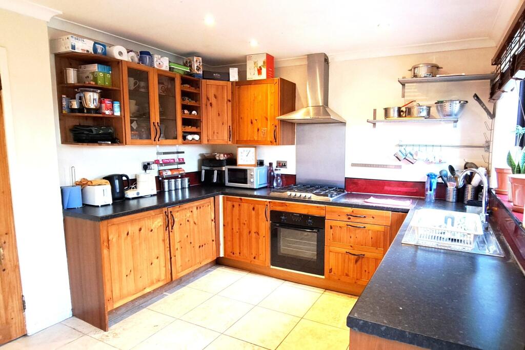 Additional image 6 of Brownsea Close New Milton BH25 5UG