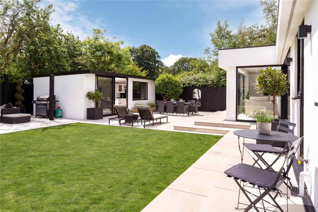 Additional image 33 of Springfield Avenue, Christchurch, Dorset, BH23