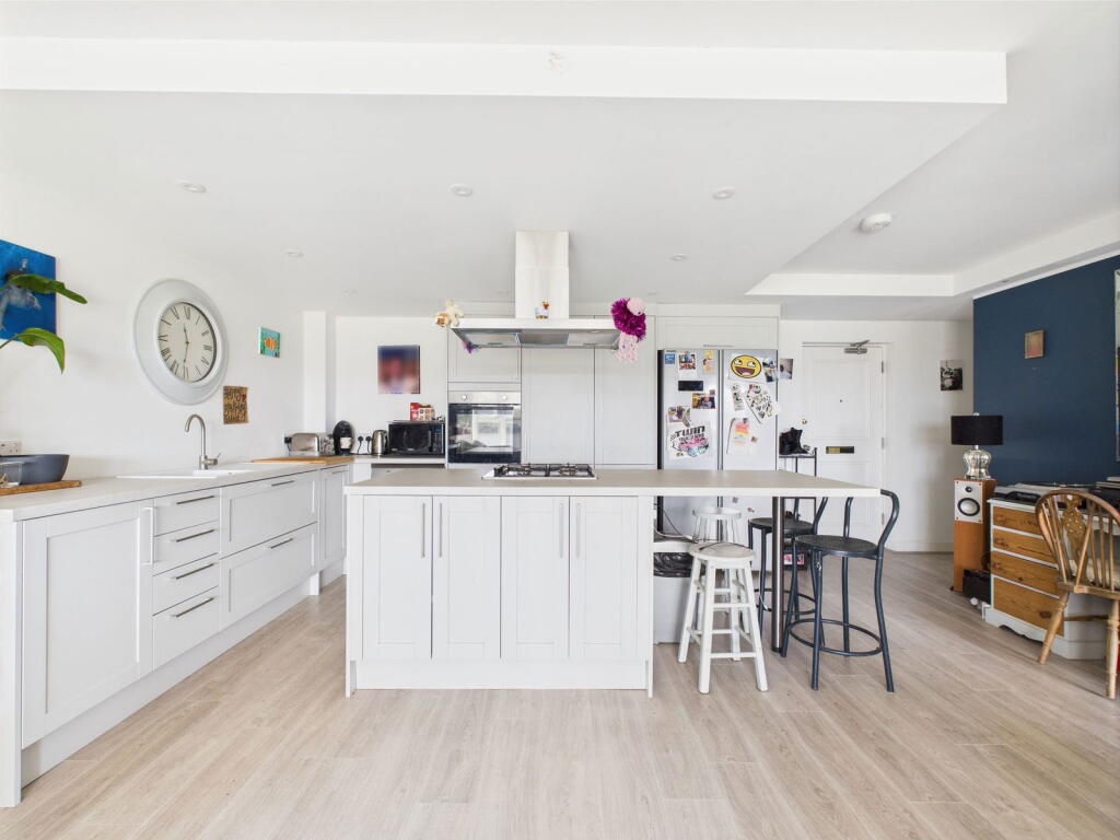 Additional image 8 of Kings Court, Brighton Road, Lancing, BN15 8EY