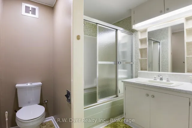 Additional image 26 of 41 Highpark Ave