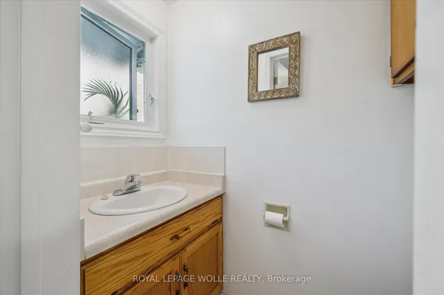 Additional image 21 of 218 Overlea Dr