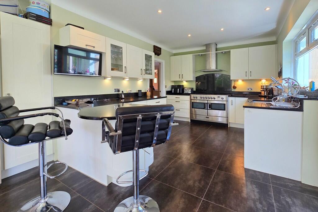 Additional image 5 of Meadow Road, New Milton, Hampshire