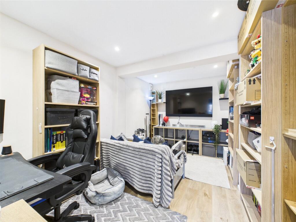 Additional image 13 of Foxglove Close, Christchurch, Dorset, BH23