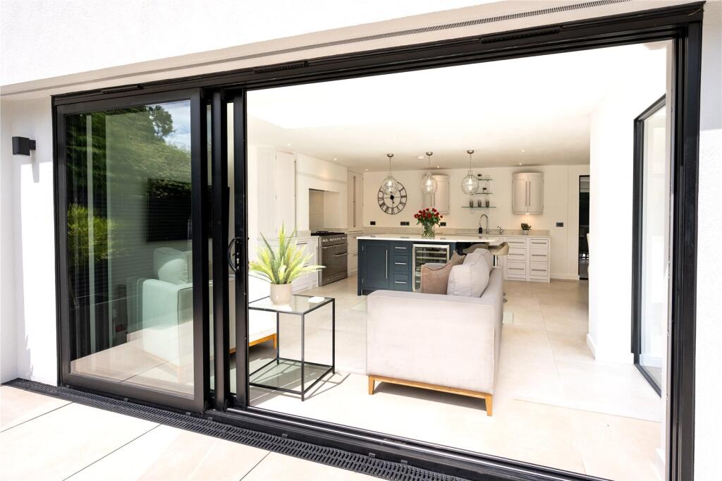 Additional image 9 of Springfield Avenue, Christchurch, Dorset, BH23