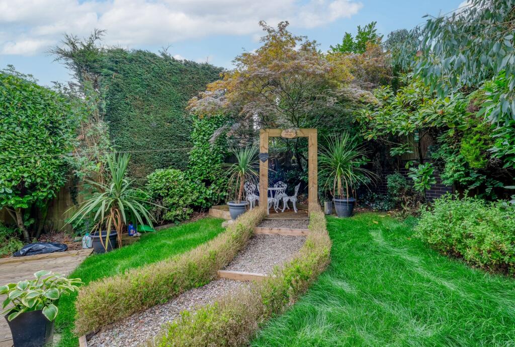 Additional image 22 of Woodbury Close, Callow Hill, B97