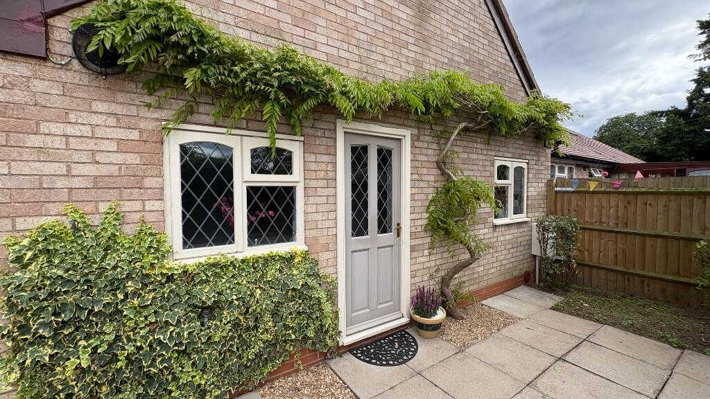 The Croft Cottage Broom, B50