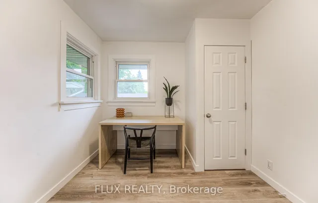 Additional image 3 of 98 Harber Ave