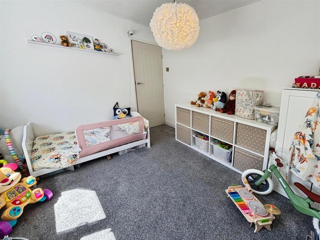 Additional image 16 of Ascot Drive, Bradford, BD7 4NN