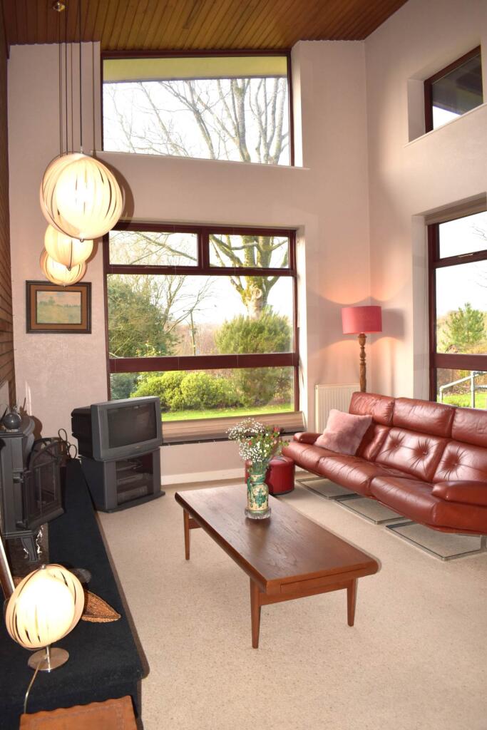 Additional image 7 of 4 or 5 Bedrooms - Riding Gate, Harwood