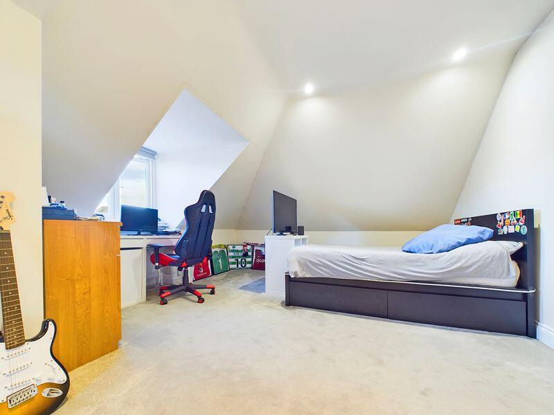 Additional image 21 of Grand Avenue, Southbourne