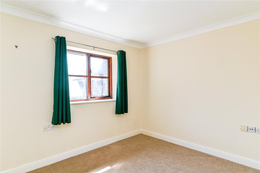 Additional image 7 of Wellington Court, Fernhill Lane, New Milton, Hampshire, BH25