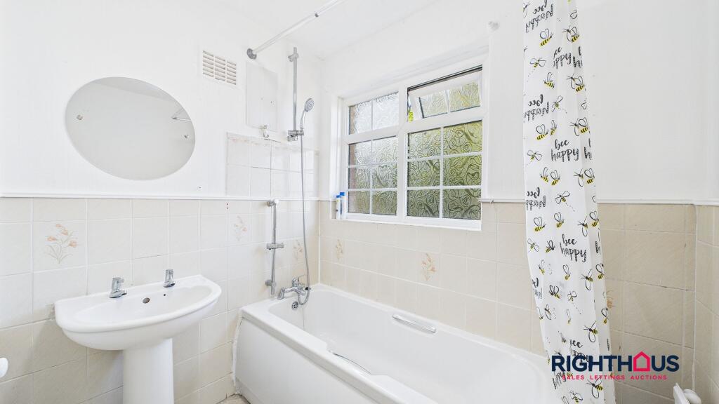 Additional image 4 of Hawkswood Avenue, Bradford, BD9