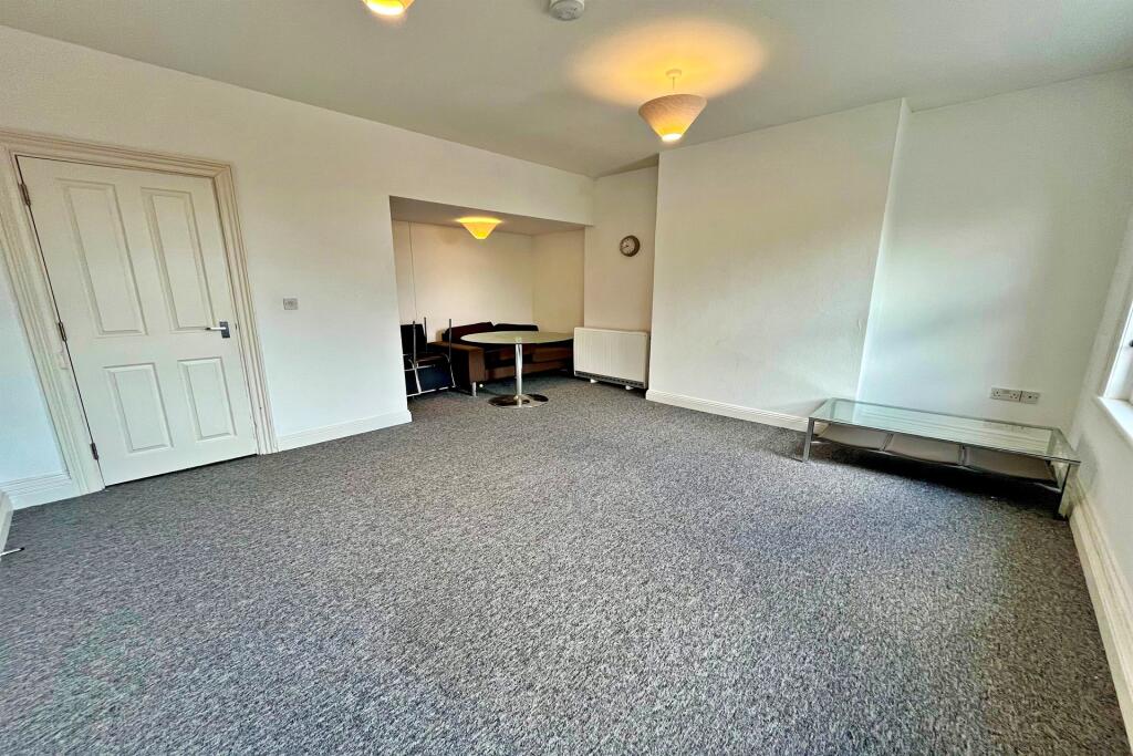 Additional image 4 of Broadstone