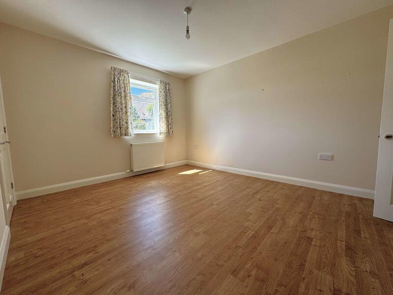 Additional image 17 of Spacious Bungalow With Potential To Convert Huge Loft Space Stpp - Quiet Location