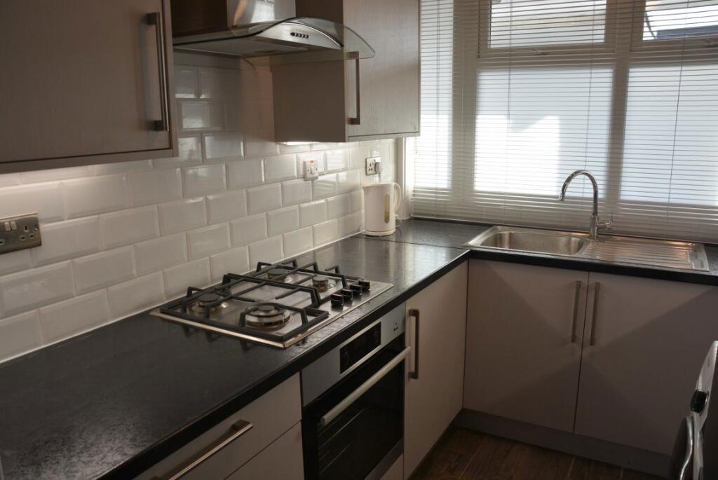 Additional image 12 of F13 Louis Court, B67