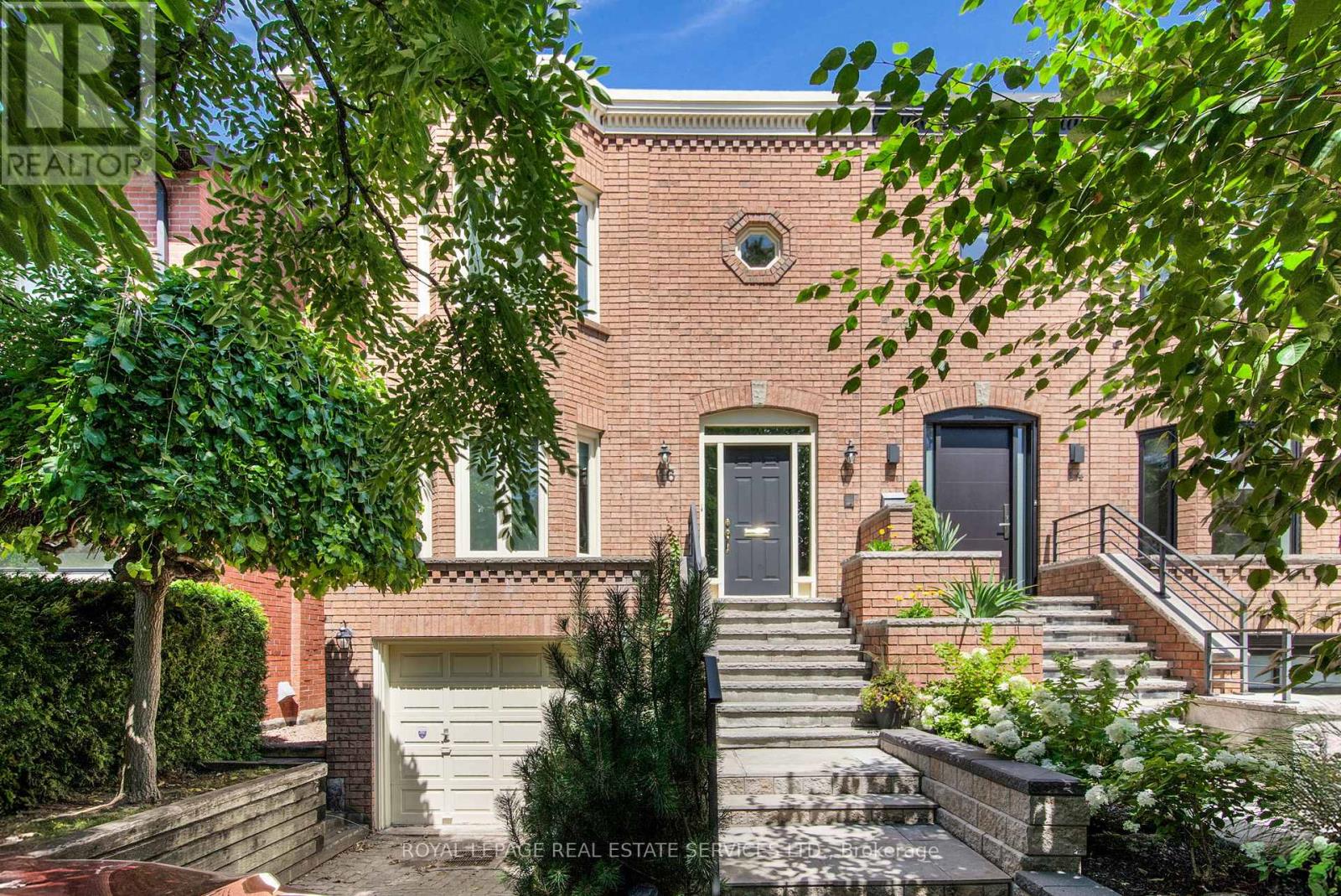 16 DUGGAN AVENUE|Toronto (Yonge-St. Clair), Ontario M4V1Y2