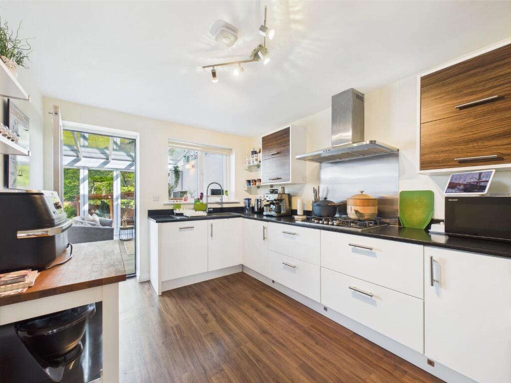 Additional image 5 of Plantation Drive, Heaton, Bradford