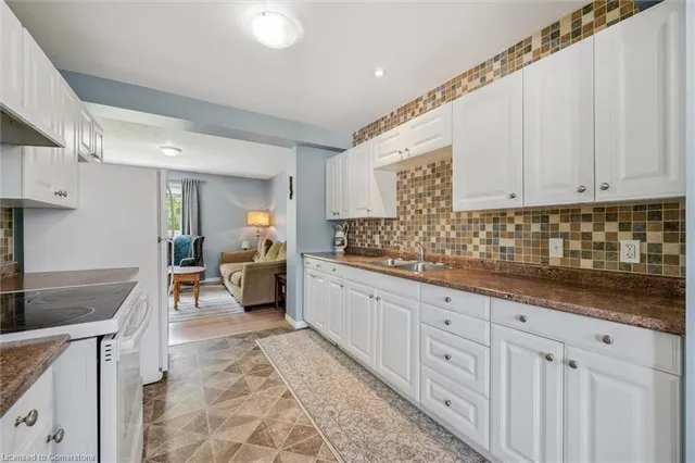 Additional image 10 of 23 Howe Dr Unit 8