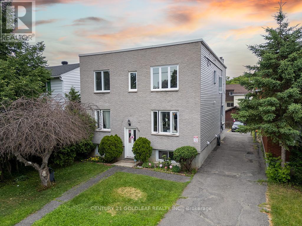 113 MARQUETTE AVENUE|Ottawa, Ontario K1L5J7