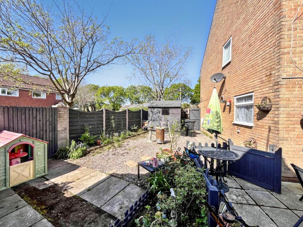 Additional image 18 of Barrow Way, Bournemouth * Close Castle Point *