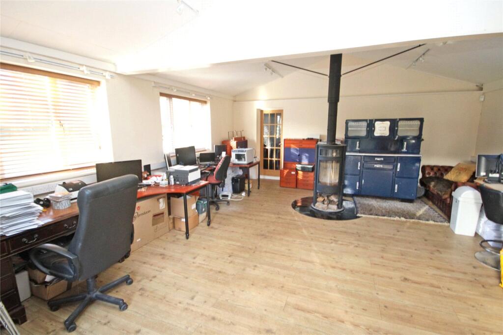 Additional image 18 of South Drive, Ossemsley, New Milton, Hampshire, BH25