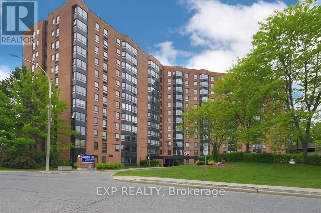 1013 - 80 SANDCASTLE DRIVE|Ottawa, Ontario K2H9E7