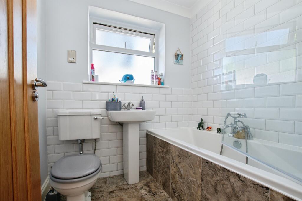 Additional image 7 of Meadow View Road, Bournemouth