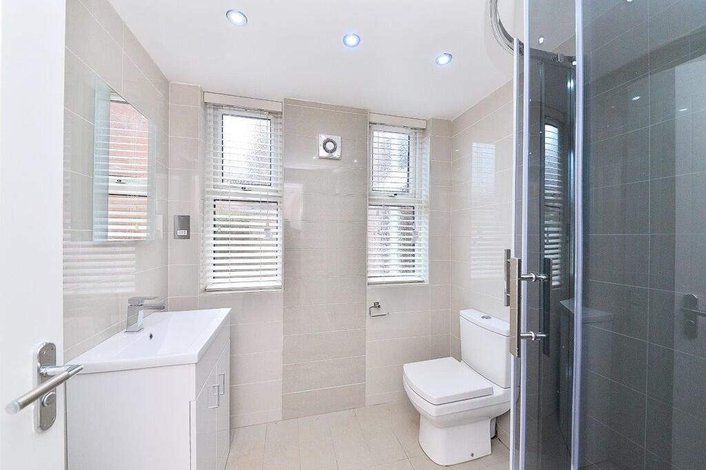 Additional image 5 of Carlyle Court (The Annexe), 24 Carlyle Road