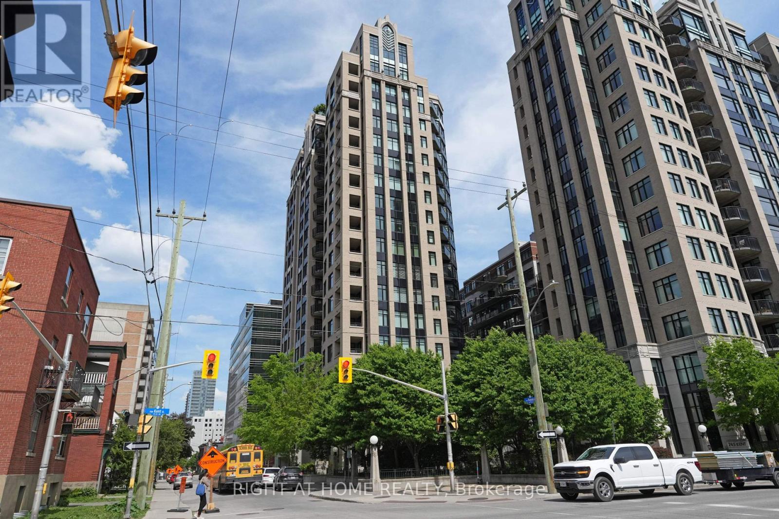 Primary image of 1210 - 235 KENT STREET|Ottawa, Ontario K2P1Z9