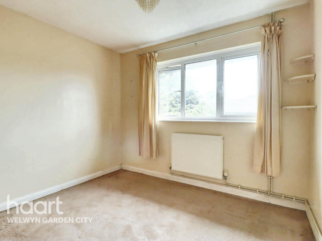 Additional image 8 of Yew Grove, Welwyn Garden City