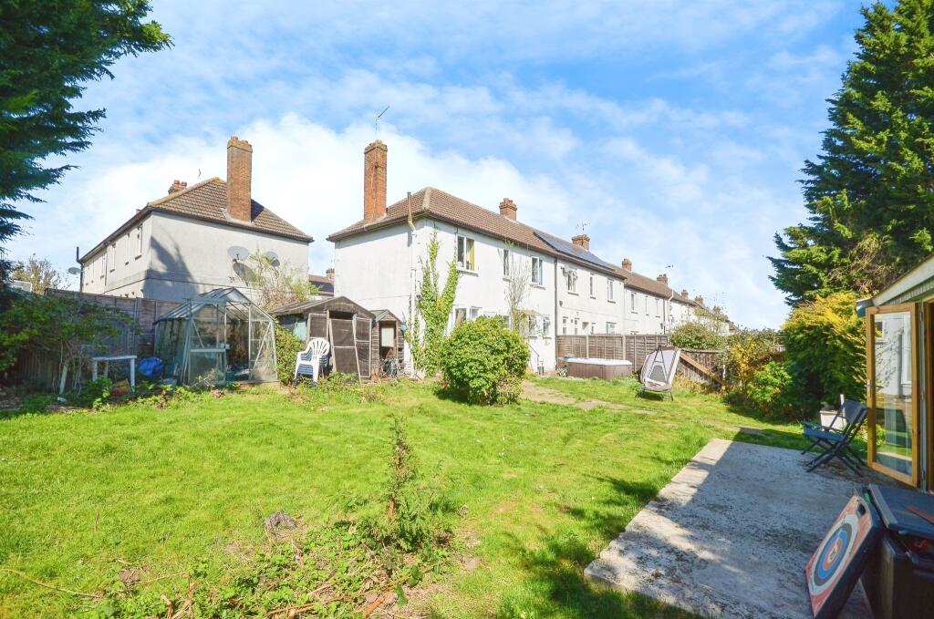 Additional image 12 of Longfield Road, Southdown, Harpenden