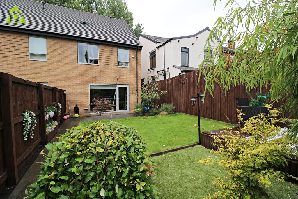 Additional image 18 of Winterbourne Drive, Westhoughton BL5 3DT