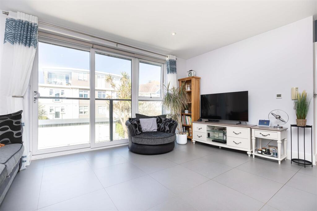 Additional image 7 of Coastal Location, Warren Edge Close, Southbourne