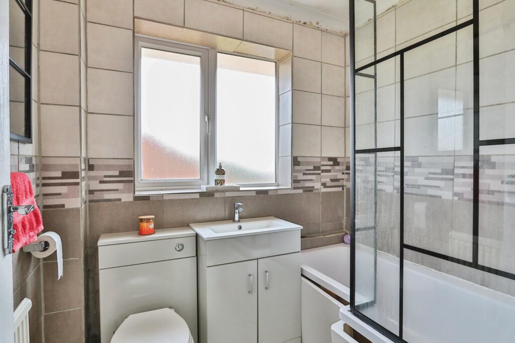 Additional image 17 of Tarrant Close, Poole, BH17