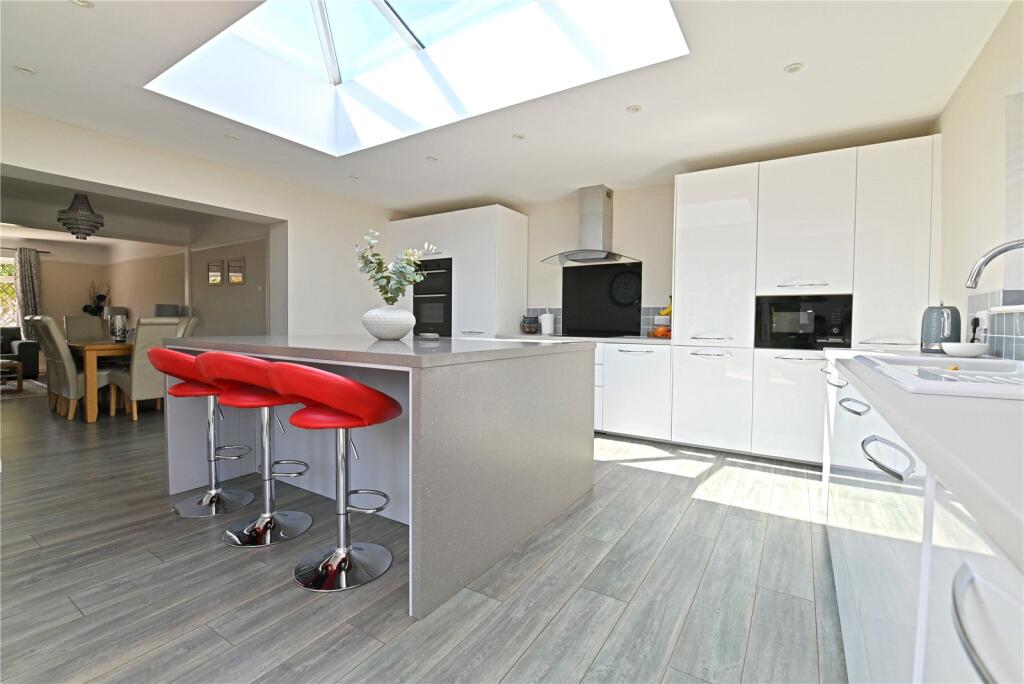 Additional image 5 of Solent Drive, Barton on Sea, New Milton, Hampshire, BH25