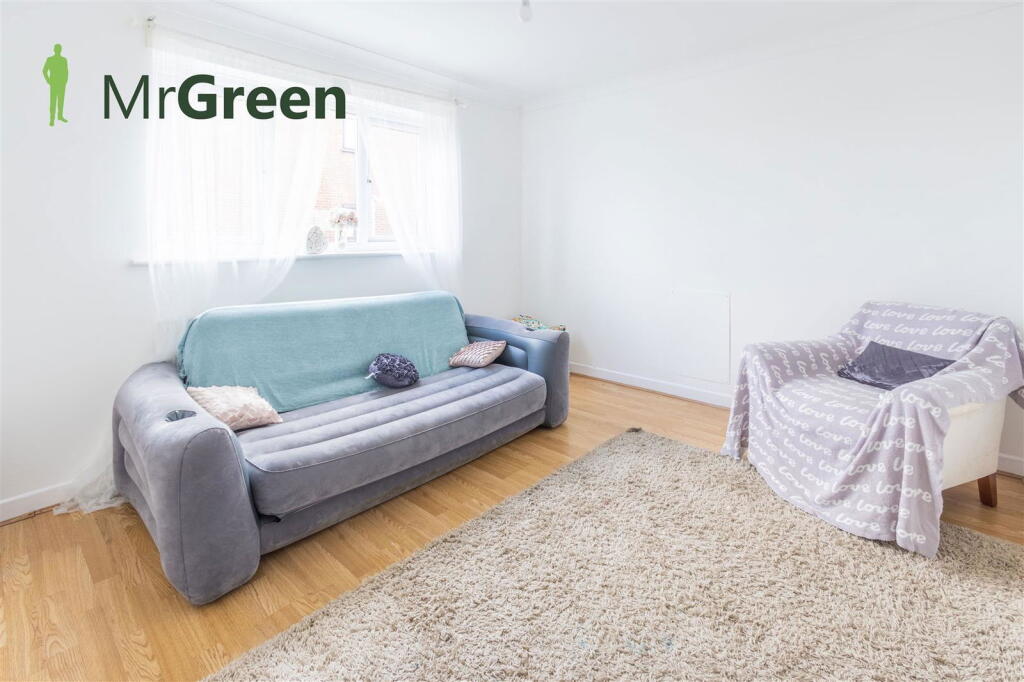 Additional image 4 of Willow Way, Christchurch, BH23 1LA